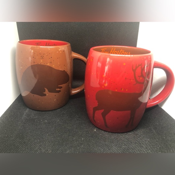 Tim Hortons Beaver and Moose Mug Set - Picture 4 of 6